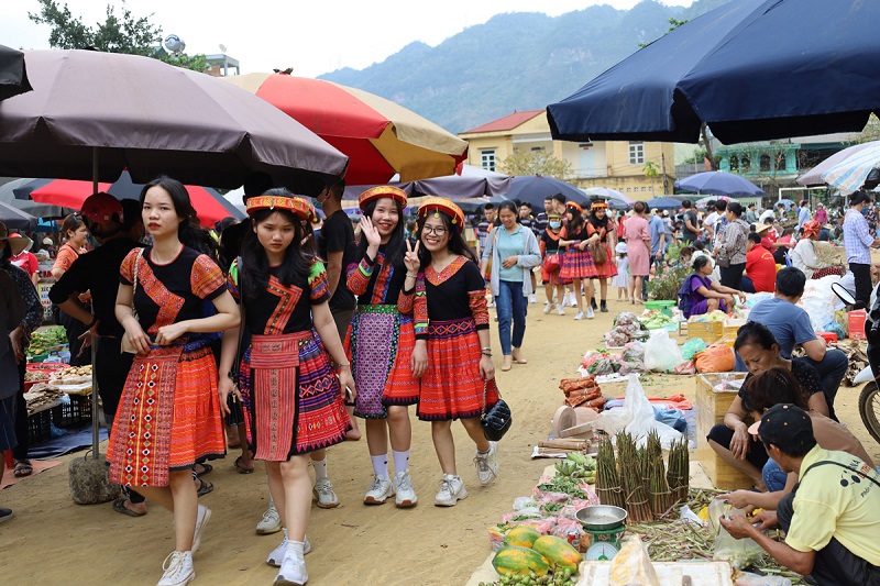 MAI CHÂU – PÙ LUÔNG – SUỐI CÁ THẦN- THÁC MÂY 2N1Đ (Mã tour: NĐHANVN-VMT06)