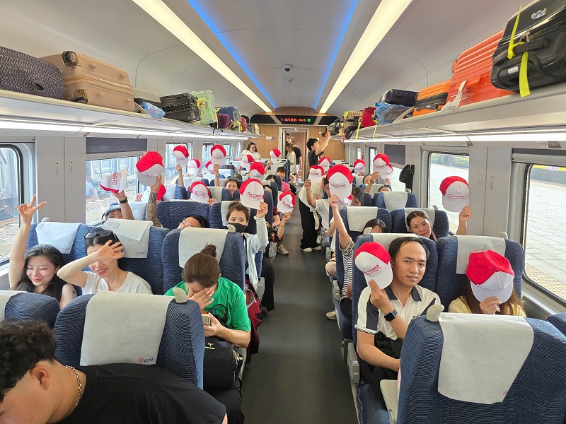 Hình ảnh đoàn khởi hành đi Côn Minh - Đại Lý ngày 29/08/2025